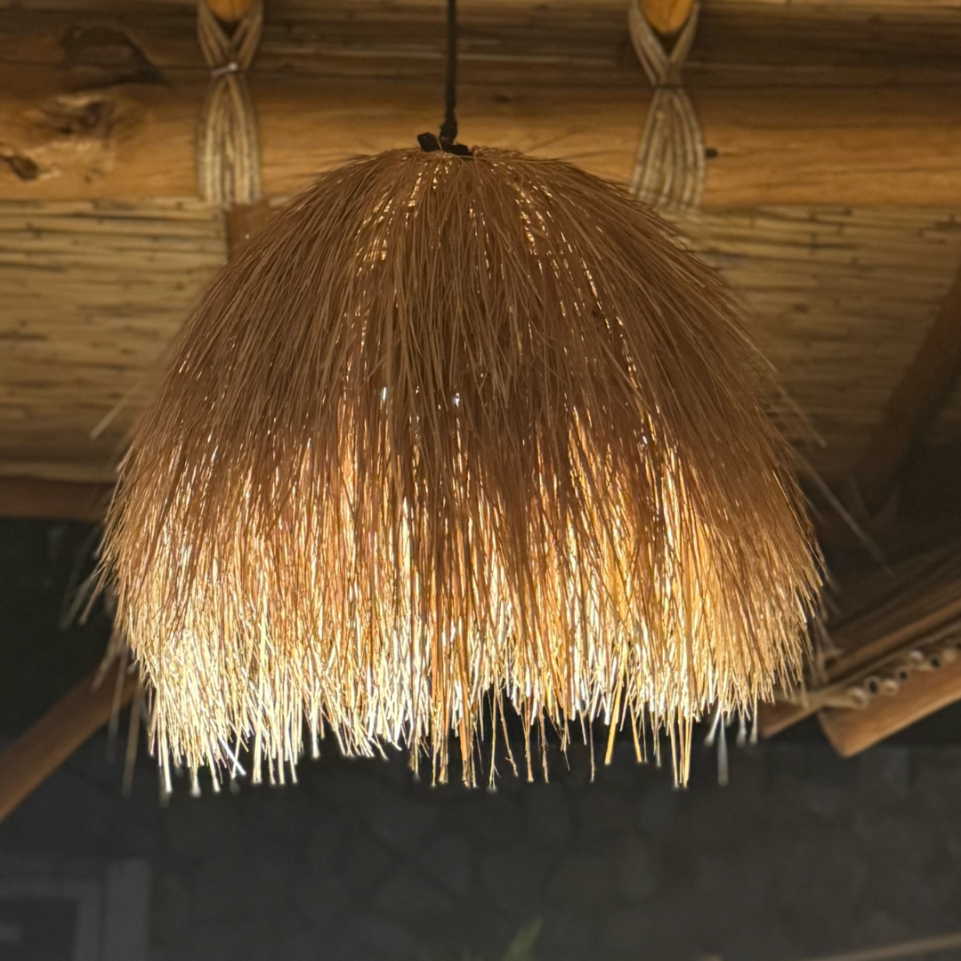 Lámpara Mechuda – Diseño Contemporaneo y Tropical