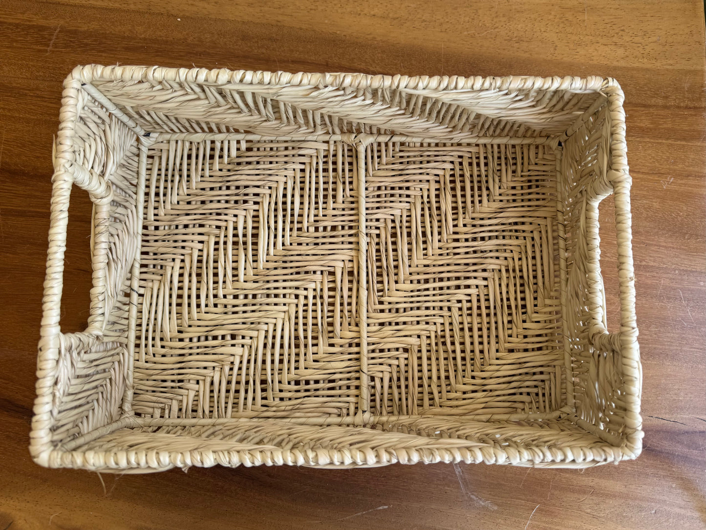 Charolas de Palma con Estructura de Herrería – Elegancia y Funcionalidad Artesanal