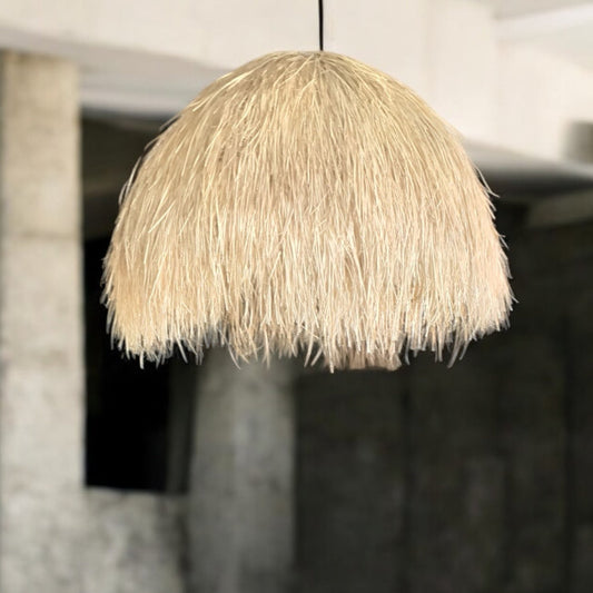 Lámpara Mechuda – Diseño Contemporaneo y Tropical - Palo Rosa Arte y Diseño